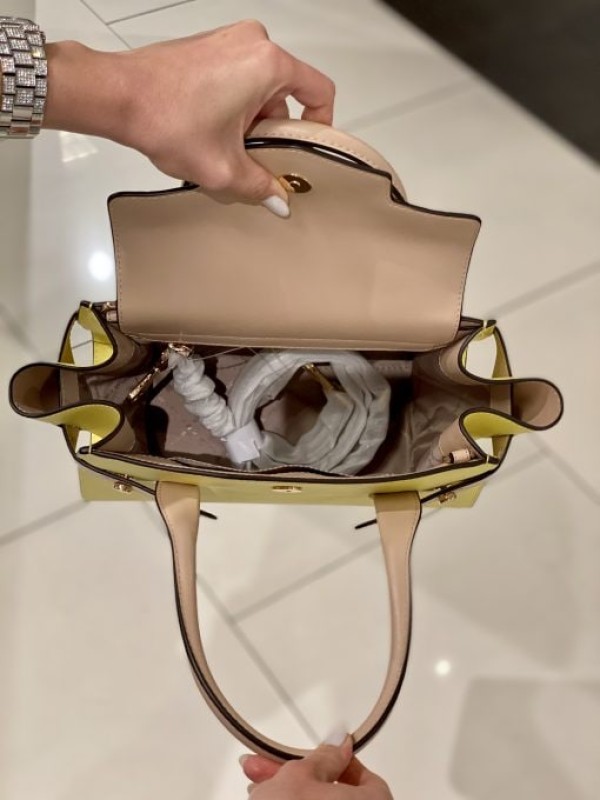 Cумка Michael Kors Carmen Satchel Buff