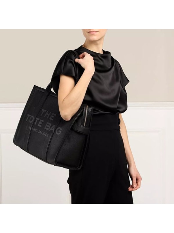 Сумка Marc Jacobs The Leather Medium Tote Bag Black