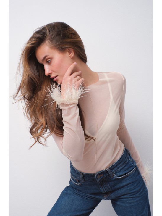 Логнслив сетка Laloca с перьями молочный