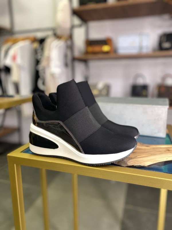 DKNY Borg-Slip on Sneak