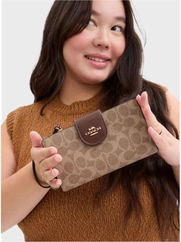 Женский кошелёк Coach Phone In Signature Canvas Brown