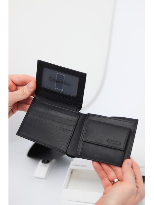 Кошелек Calvin Klein Leather Bifold с брелком Black