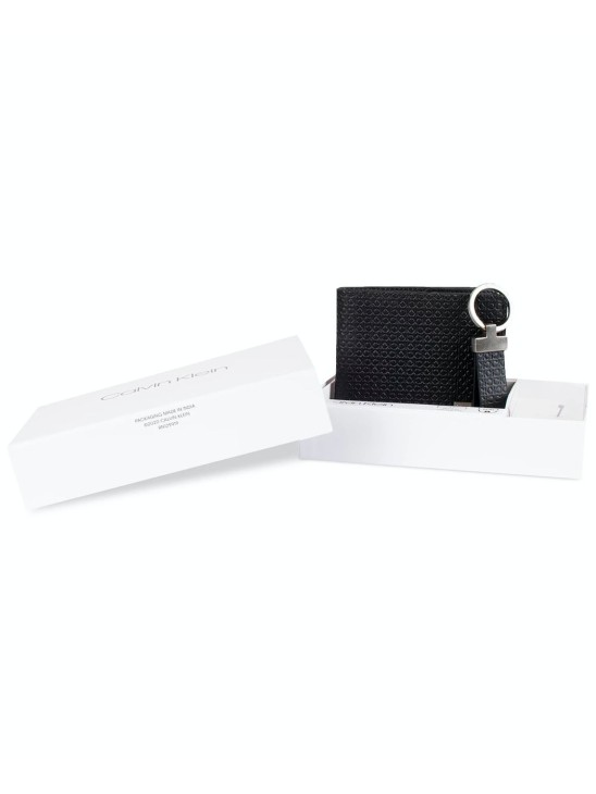 Кошелек Calvin Klein Men's RFID embossing Wallet & Key Fob Set